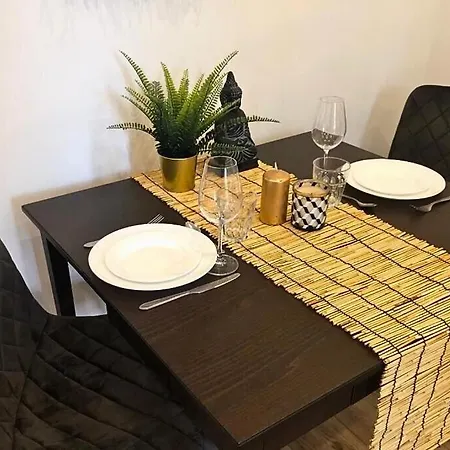 Peaceful Oasis 2 Bedrooms Center-station Rer 3 Min